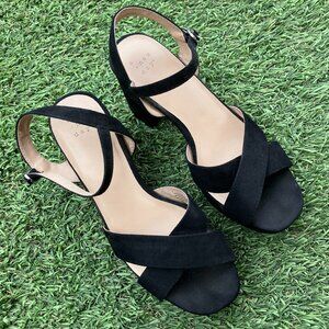 Strappy Black Mid-Heel Platform Open-Toe Sandals